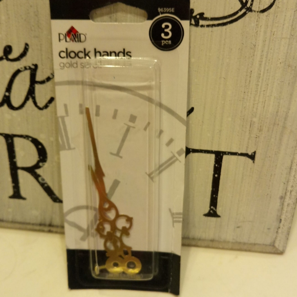 Plaid clock hands